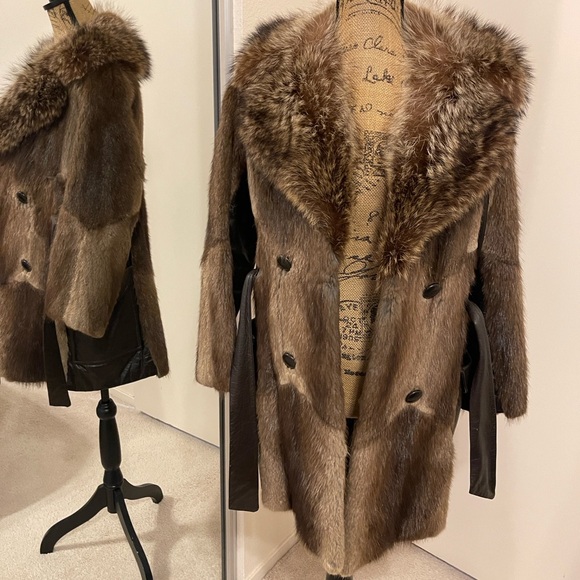 Elegant Brown Fur Coat with Belt